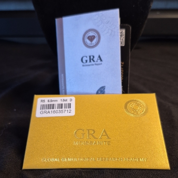 Dazzling Moissanite 925 Sterling Silver Key Pendant Necklace #10 - Picture 5 of 6